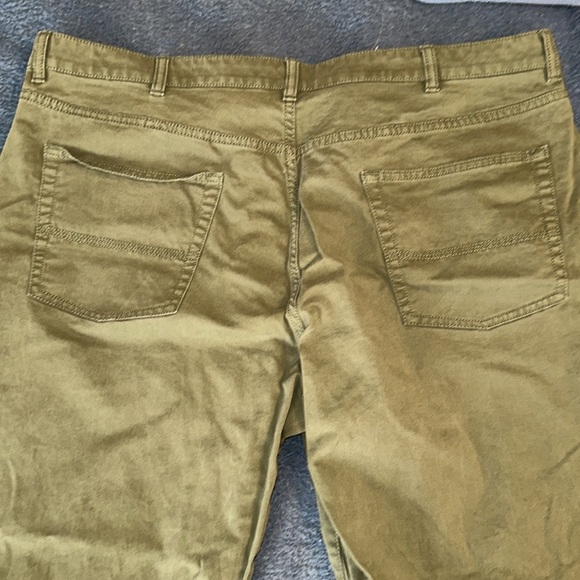 Men’s LL Bean 40x29 pants - Picture 2 of 5
